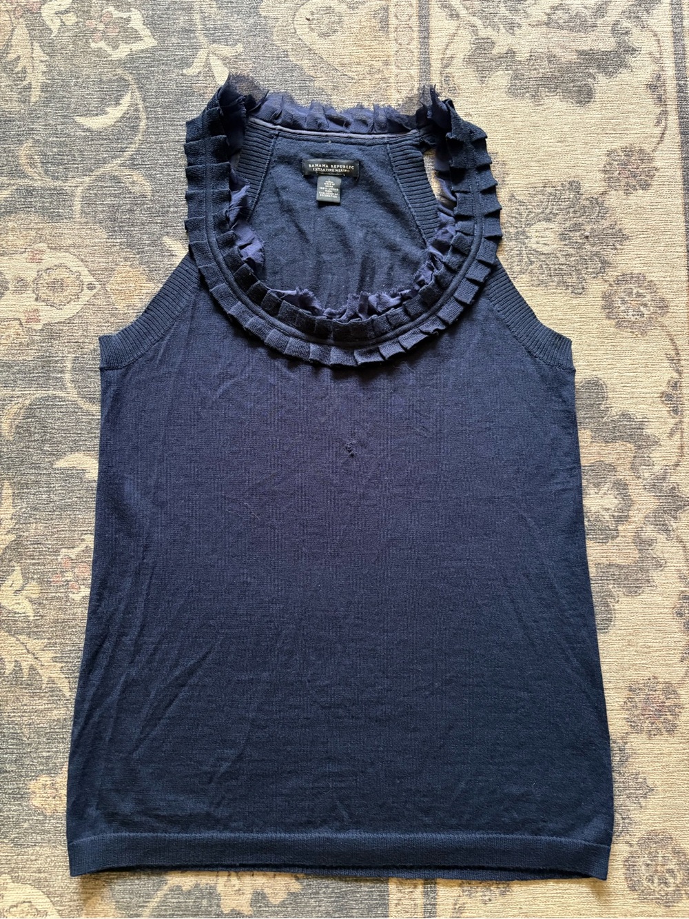 Banana republic 100% merino wool top
